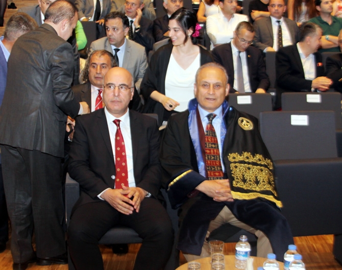 Piri Reis Üniversitesi'nde Mezuniyet Coşkusu galerisi resim 6