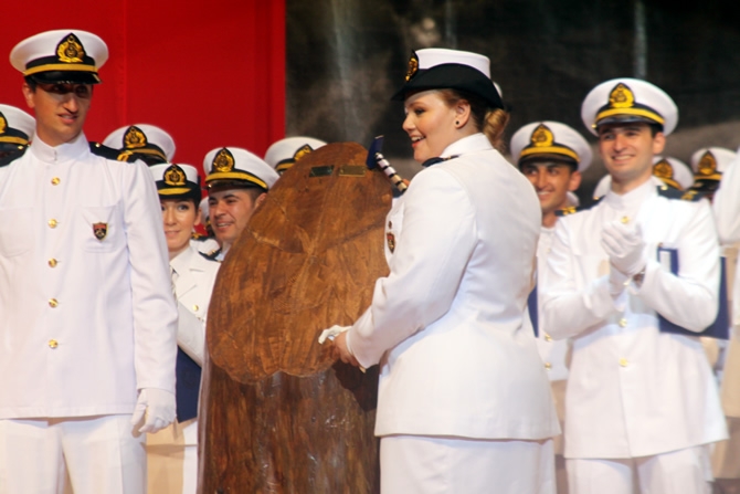 Piri Reis Üniversitesi'nde Mezuniyet Coşkusu galerisi resim 63