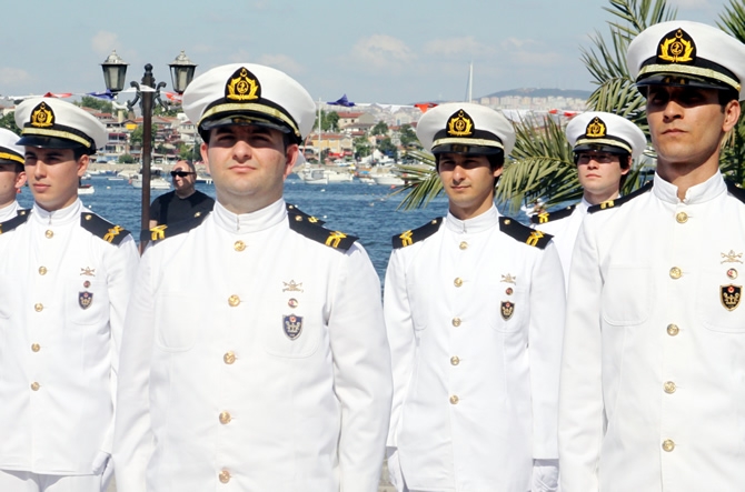 İTÜ Denizcilik Fakültesi 2015 yılı mezunlarını verdi galerisi resim 21