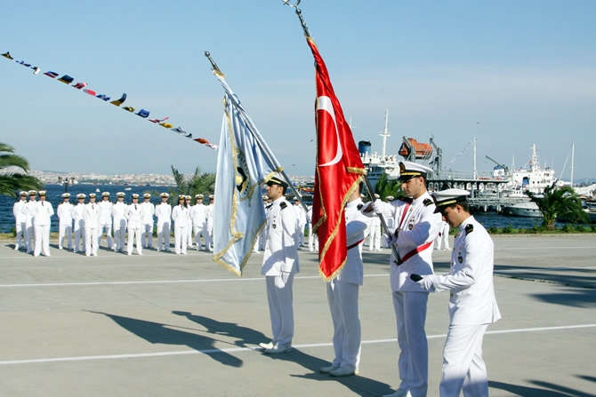 İTÜ Denizcilik Fakültesi 2015 yılı mezunlarını verdi galerisi resim 40