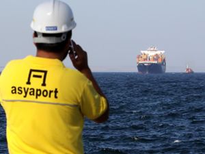 Asyaport'ta ilk gemi heyecanı