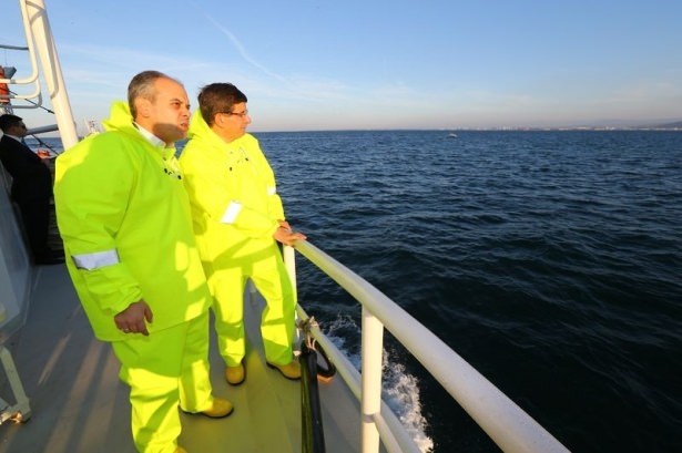Başbaban Davutoğlu, denizden 80 kasa istavritle döndü galerisi resim 3
