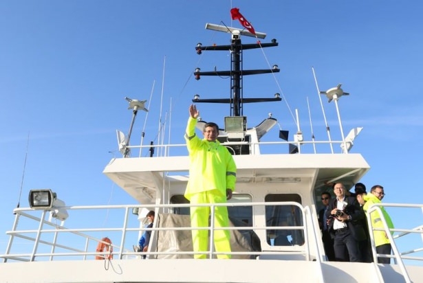 Başbaban Davutoğlu, denizden 80 kasa istavritle döndü galerisi resim 7