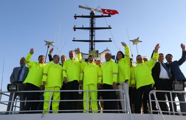 Başbaban Davutoğlu, denizden 80 kasa istavritle döndü galerisi resim 9