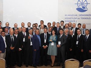 Kılavuzluk ve römorkörcülük hizmetleri İzmir'de konuşuldu