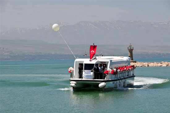 VAN'IN İLK DENİZ OTOBÜSÜ-EREK galerisi resim 4