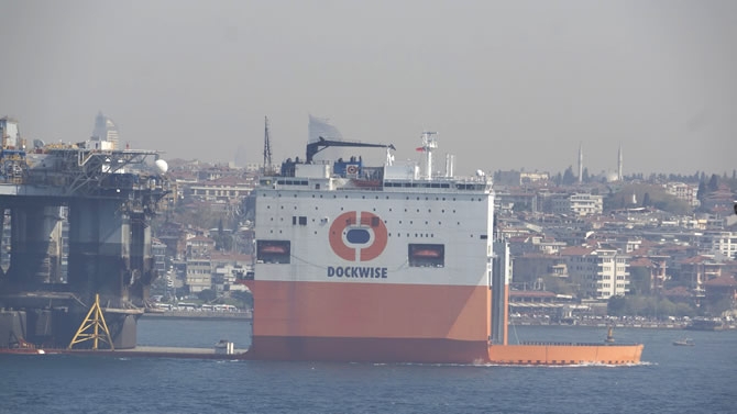 Platform taşıyıcı gemi Dockwise Vanguard, İstanbul Boğazı’ndan geçti galerisi resim 14