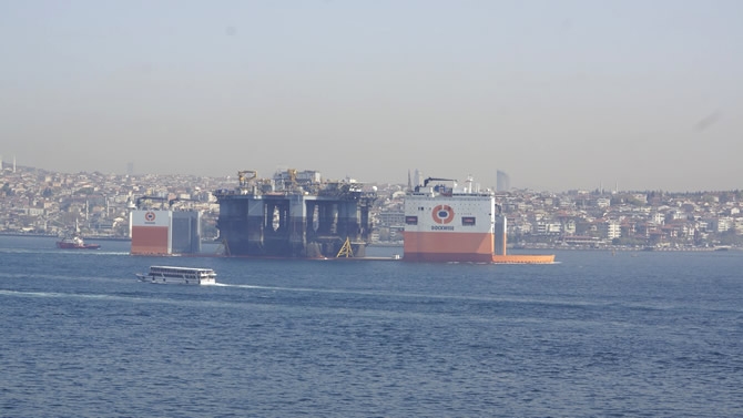 Platform taşıyıcı gemi Dockwise Vanguard, İstanbul Boğazı’ndan geçti galerisi resim 17