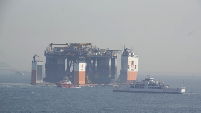 Platform taşıyıcı gemi Dockwise Vanguard, İstanbul Boğazı’ndan geçti galerisi resim 7