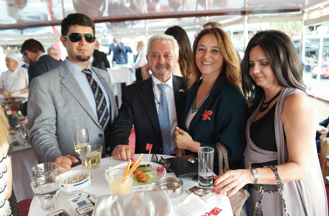 YASA Holding'in Geleneksel Posidonia Resepsiyonu'na denizciler galerisi resim 7