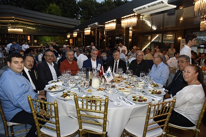 Türk denizcilik sektörü İMEAK DTO'nun düzenlediği iftar yemeğinde b galerisi resim 11