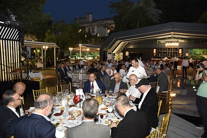 Türk denizcilik sektörü İMEAK DTO'nun düzenlediği iftar yemeğinde b galerisi resim 3