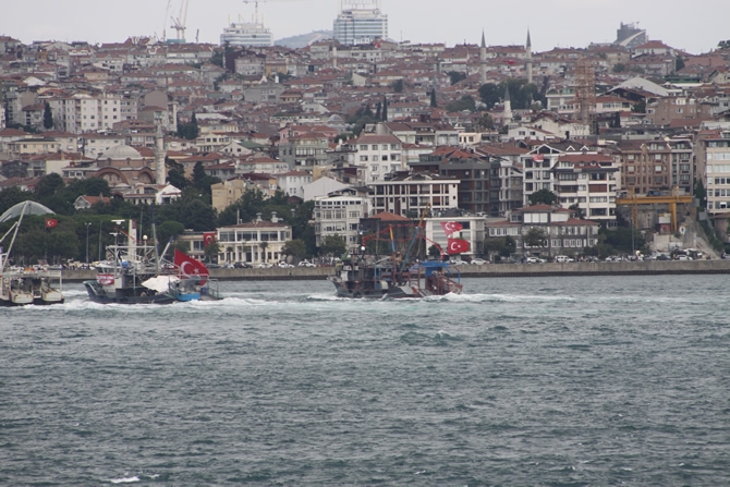 Boğaz'dan "rotamız demokrasi" geçişi galerisi resim 12