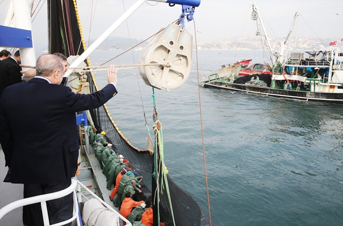 Cumhurbaşkanı Erdoğan, balıkçılarla ava çıktı galerisi resim 12