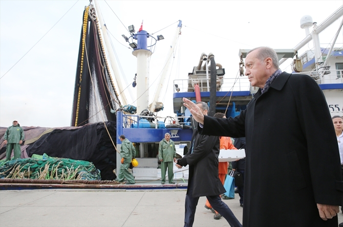 Cumhurbaşkanı Erdoğan, balıkçılarla ava çıktı galerisi resim 4