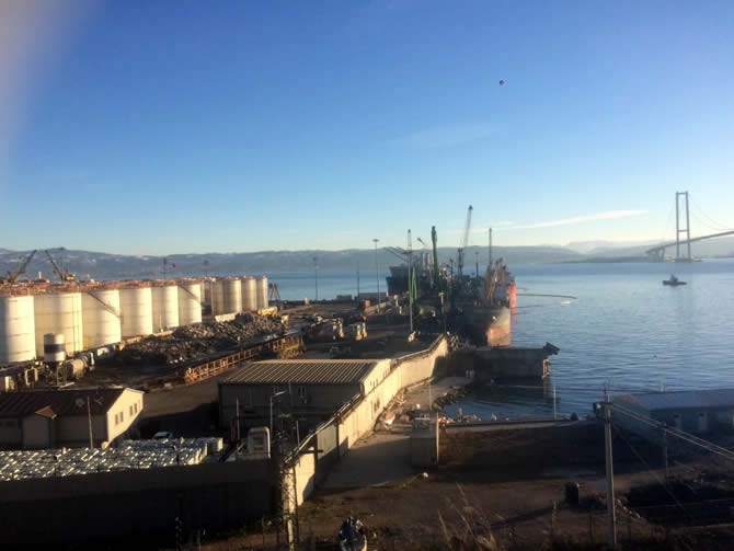 İzmit Körfezi'nde sızan petrol deniz kirliliğine neden oldu galerisi resim 10