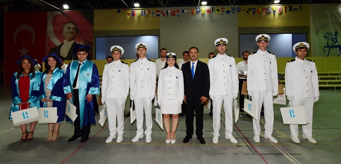 DEÜ Denizcilik fakültesi, 244 mezun verdi galerisi resim 11