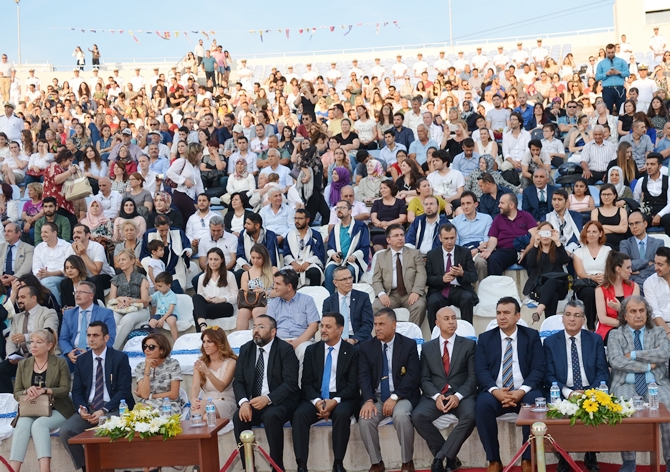 DEÜ Denizcilik fakültesi, 244 mezun verdi galerisi resim 2