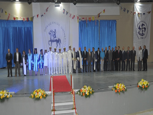 DEÜ Denizcilik Fakültesi'nde mezuniyet sevinci galerisi resim 11