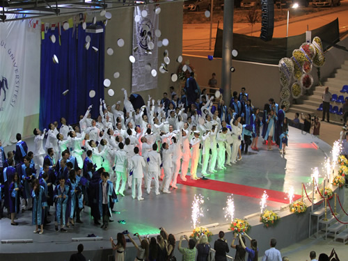 DEÜ Denizcilik Fakültesi'nde mezuniyet sevinci galerisi resim 18
