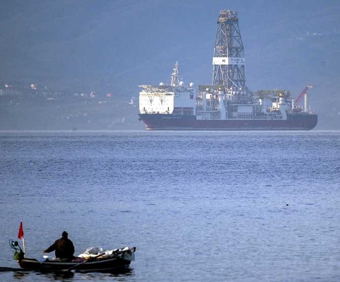 Türkiye'nin ilk sondaj gemisi Marmara Denizi'nde galerisi resim 10