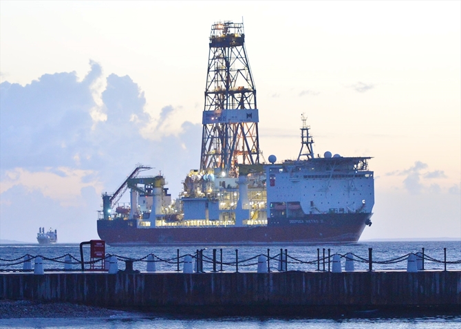 Türkiye'nin ilk sondaj gemisi Marmara Denizi'nde galerisi resim 3