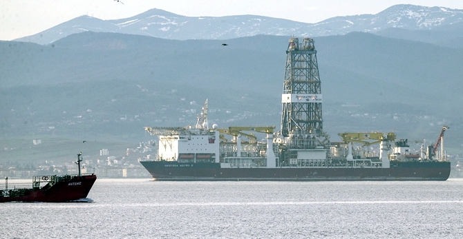 Türkiye'nin ilk sondaj gemisi Marmara Denizi'nde galerisi resim 9