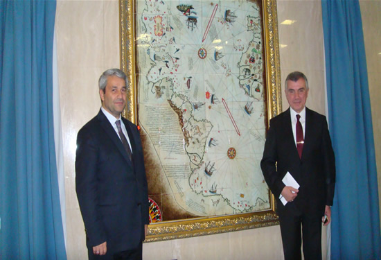 Piri Reis Haritası, IMO duvarını süsledi galerisi resim 11