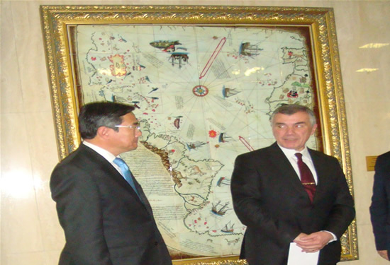 Piri Reis Haritası, IMO duvarını süsledi galerisi resim 9
