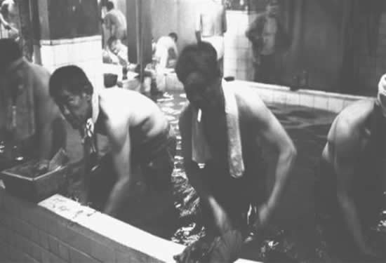 Hashima Adası'na girmek kolay değil galerisi resim 11