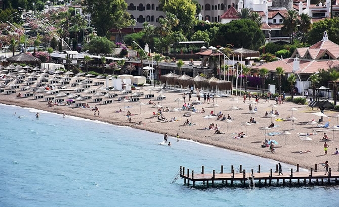 "Yeryüzü cenneti" mavi bayraklı plajlarıyla konuklarını bekliy galerisi resim 3