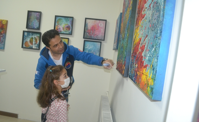 Ressam Ayşen Can'ın ‘Sır-lı Seyir’ Sergisi açıldı galerisi resim 17