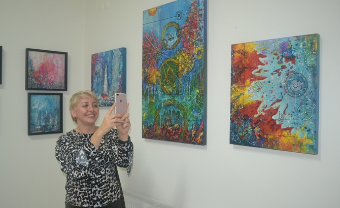 Ressam Ayşen Can'ın ‘Sır-lı Seyir’ Sergisi açıldı galerisi resim 49