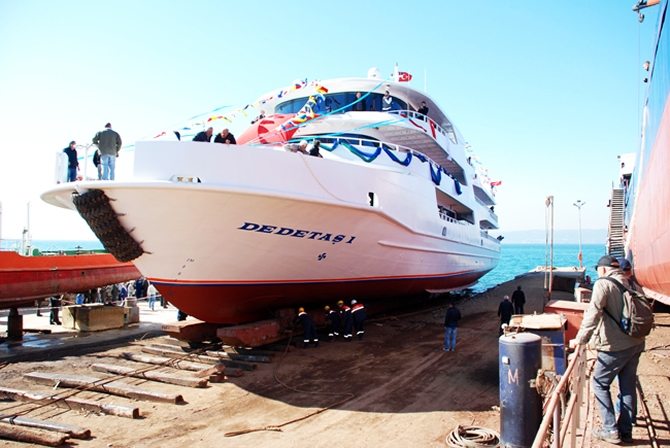 DEDETAŞ-1 DENİZE İNDİRİLDİ galerisi resim 2