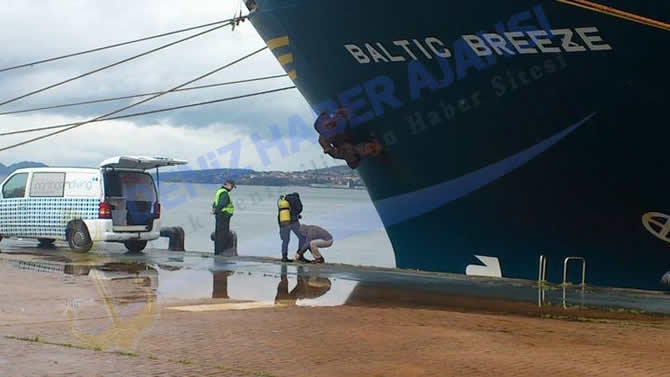 İspanya'daki gemi kazasında üç kişi öldü galerisi resim 5