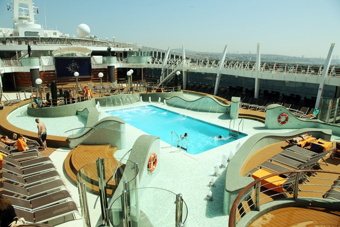 Denizlerin "mücevheri” MSC Preziosa İstanbul’a demirledi galerisi resim 34