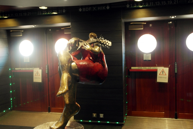 Denizlerin "mücevheri” MSC Preziosa İstanbul’a demirledi galerisi resim 41