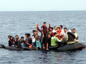 Ege ve Akdeniz'de son bir haftada 239 göçmen yakalandı