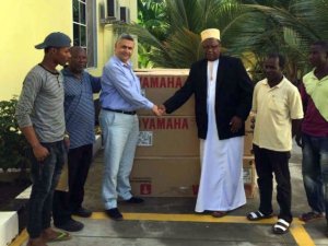 Tumbatulu balıkçılara Türkiye'den ekipman desteği