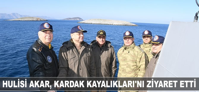 Hulusi Akar, Kardak krizinin 21'nci yılında Kardak Kayalıkları'nı ziyaret etti