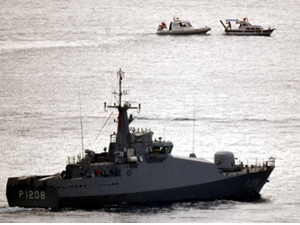 Sahil Güvenlik, Kardak Kayalıkları'nın arkasına geçti