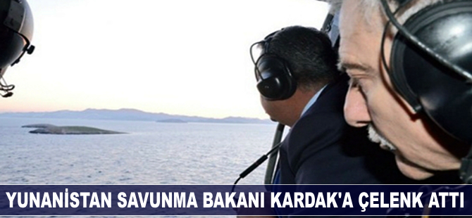 Yunanistan Savunma Bakanı Kardak Kayalıkları'na çelenk attı