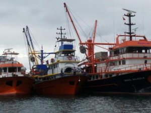 Lodos nedeniyle balıkçılar denize açılamadı