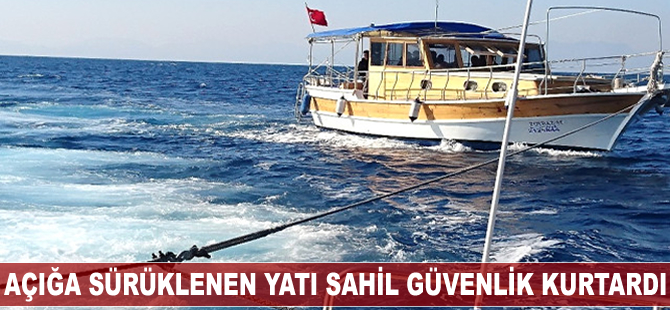 Açığa sürüklenen yatın mürettebatını Sahil Güvenlik kurtardı