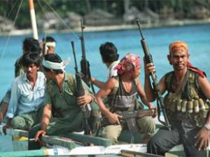 Abu Sayyaf korsanlarına karşı çok uluslu deniz devriyesi kuruluyor