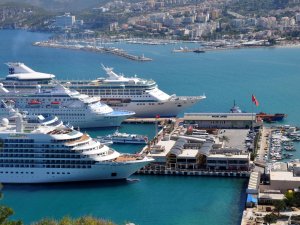 Nabi Avcı: Kruvaziyere yakıt desteği gündemde