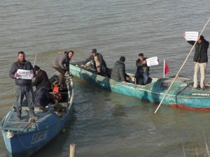 Konyalı balıkçılar, şokla avlanmayı protesto etti
