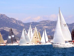 2017 Antalya Yat Trofesi'nin 1. ayağı Çanakkale Şehitleri anısına yapıldı