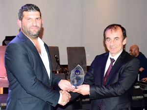 Çeşmeli denizciler, Altın Yunus'ta buluştu