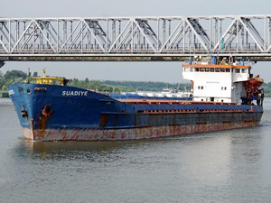 Hopa Limanı'ndan 2017 yılının ilk maden ihracatı gerçekleştirildi